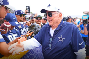 Jerry Jones Blamed for Micah Parsons’ Disrespect Toward Mike McCarthy, Says Shannon Sharpe: Is the Cowboys Owner Really ‘The Problem’?